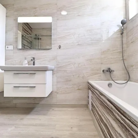 Luxusny Rodinny Dom V Trencine Trenčín