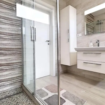 Luxusny Rodinny Dom V Trencine