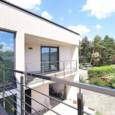 Luxusny Rodinny Dom V Trencine *